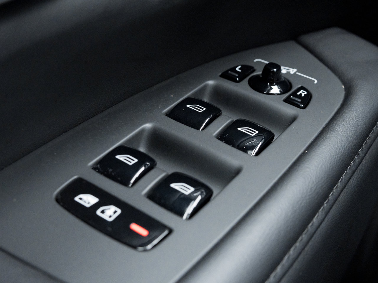 Volvo V90 Cross Country B6 AWD Plus  19 ALLOY WHEELS  VOLVO CPO  S WAGON 2025-15