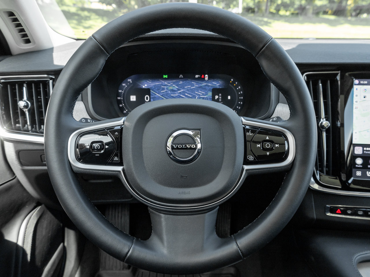 2025 Volvo V90 Cross Country B6 AWD PLUS  19 ALLOY WHEELS  CPO RATE fr 3.49%*-7