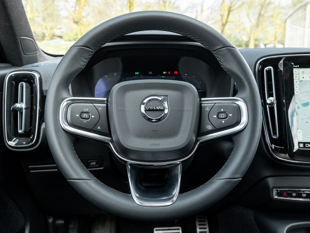 Volvo XC40 Recharge Pure Electric P8 eAWD ULTIMATE  3.49%* UP TO 84 MONTH  CPO 2022-8