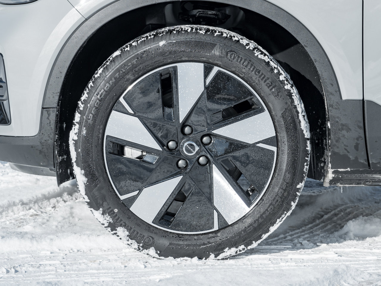 Volvo XC40 Recharge Pure Electric Twin eAWD Core  CPO FINANCE RATE 3.49%* 2024-4