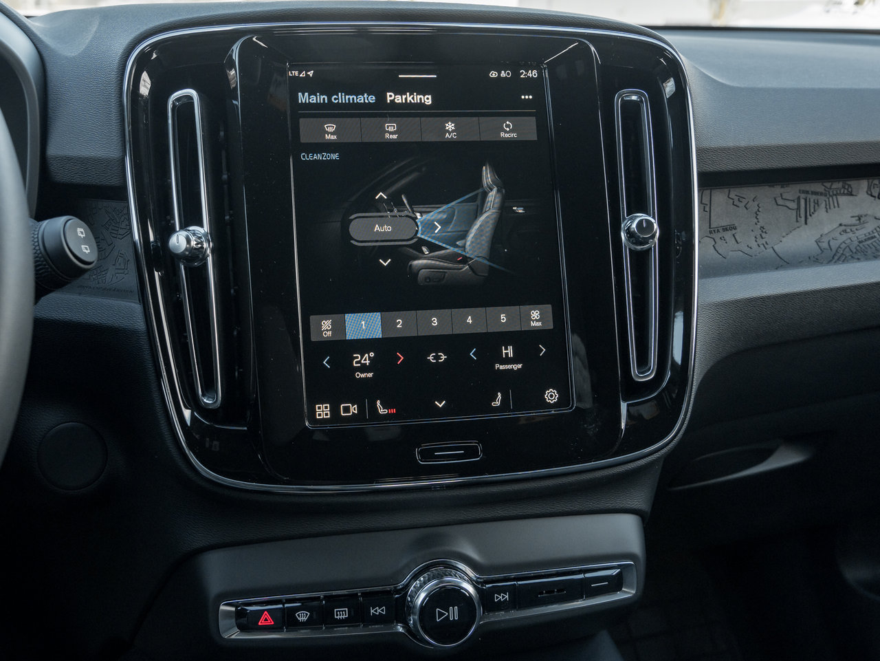 Volvo XC40 Recharge Pure Electric Twin eAWD Core  CPO FINANCE RATE 3.49%* 2024-19