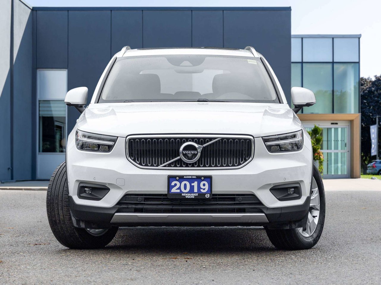 2019 Volvo XC40 Momentum PLUS^Trade In^Navi^Power Roof^One Owner-1