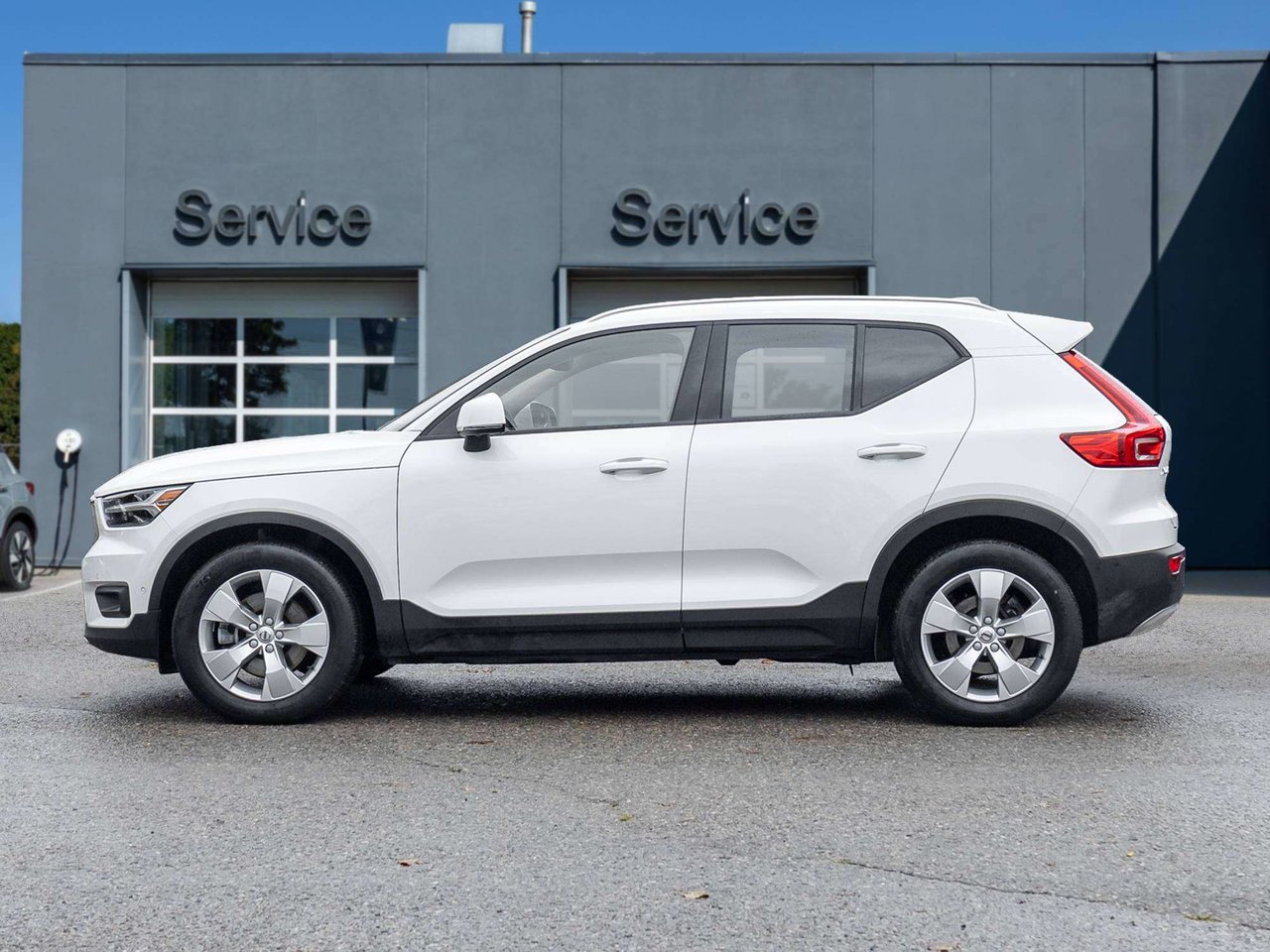 2019 Volvo XC40 Momentum PLUS^Trade In^Navi^Power Roof^One Owner-2