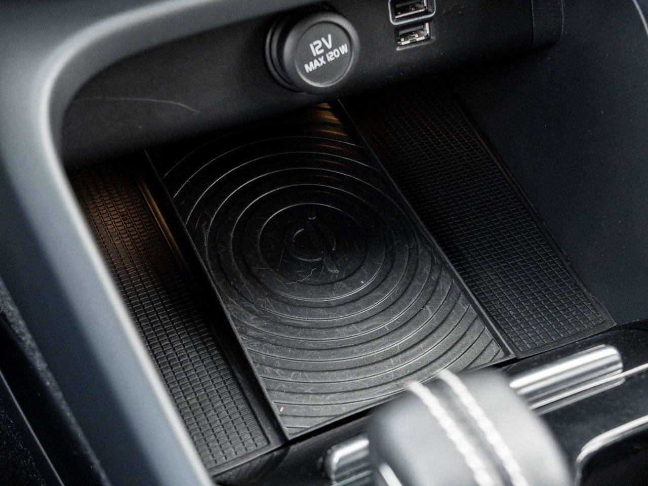 Volvo XC40 R-DESIGN^New Brakes^Navi^Harman Kardon^PilotAssist 2019-16