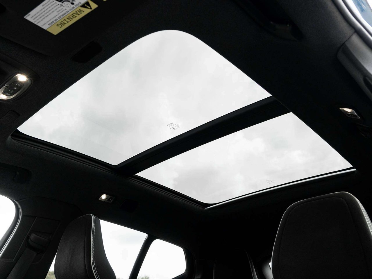 Volvo XC40 R-DESIGN^New Brakes^Navi^Harman Kardon^PilotAssist 2019-20
