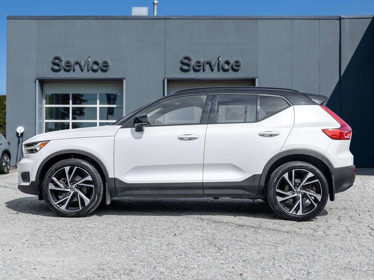 Volvo XC40 R-Design  NEW BRAKES  CPO RATE 2.99%* UP TO 72M 2021-2