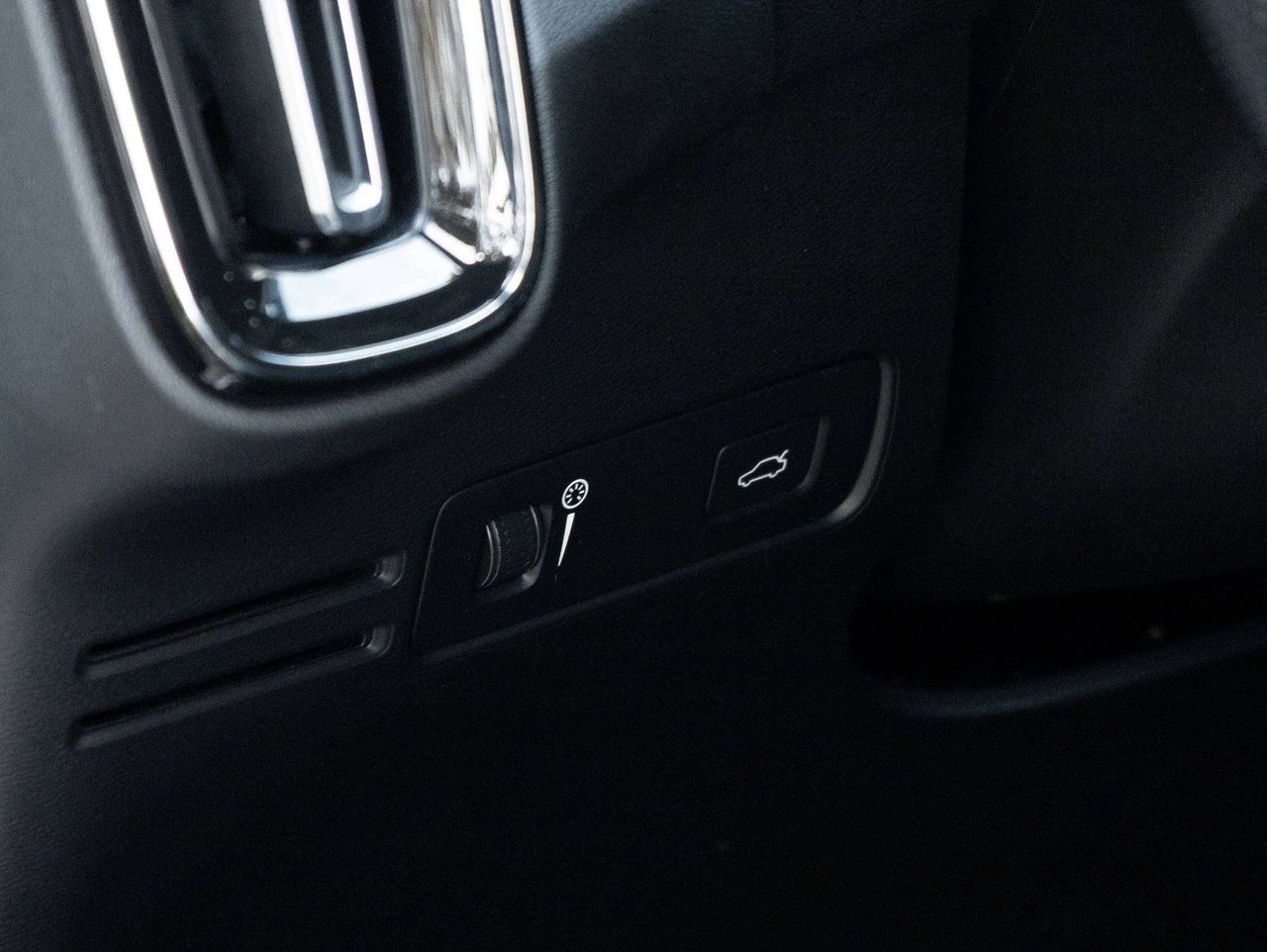 2021 Volvo XC40 R-Design-14