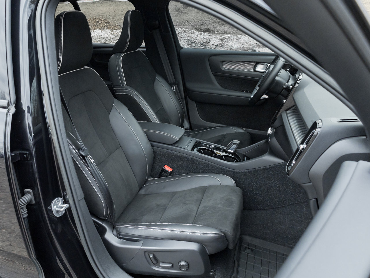 2022 Volvo XC40 T5 AWD R-Design  TRADE IN  HARMAN KARDON  POLESTAR-22