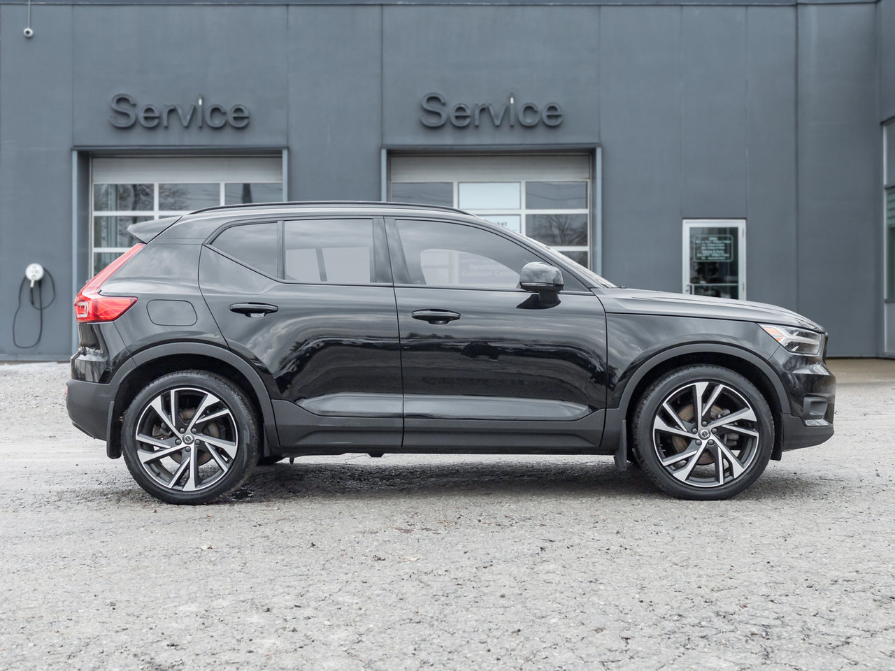 2022 Volvo XC40 T5 AWD R-Design  TRADE IN  HARMAN KARDON  POLESTAR-4