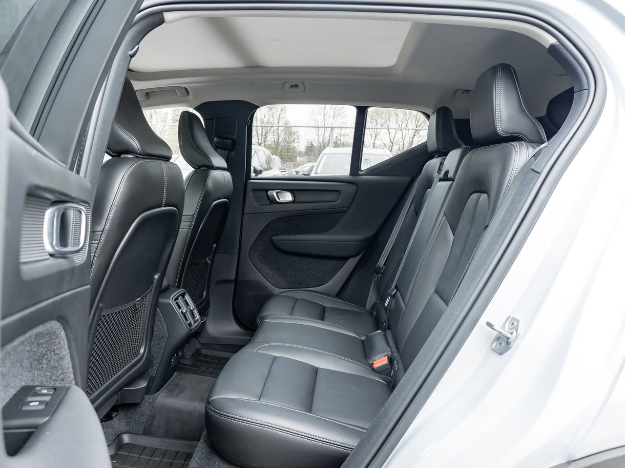 2022 Volvo XC40 T5 AWD  HARMAN KARDON  NAVI  PREMIUM PACK  CPO-23