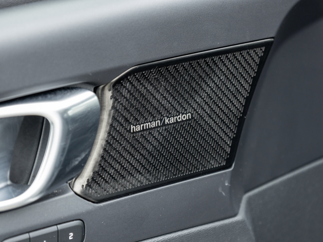 2022 Volvo XC40 T5 AWD  HARMAN KARDON  NAVI  PREMIUM PACK  CPO-14