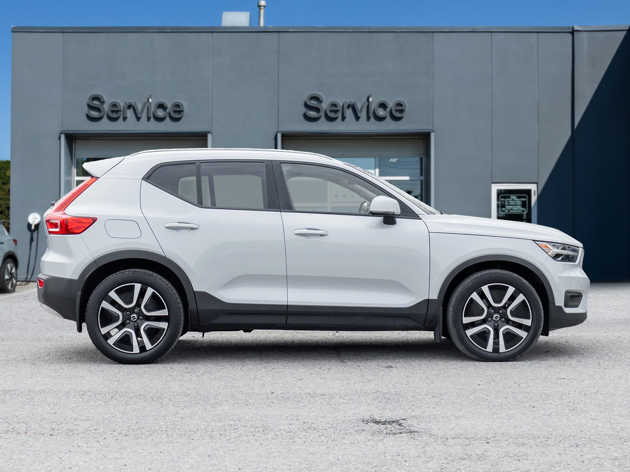 2022 Volvo XC40 T5 AWD  HARMAN KARDON  NAVI  PREMIUM PACK  CPO-4