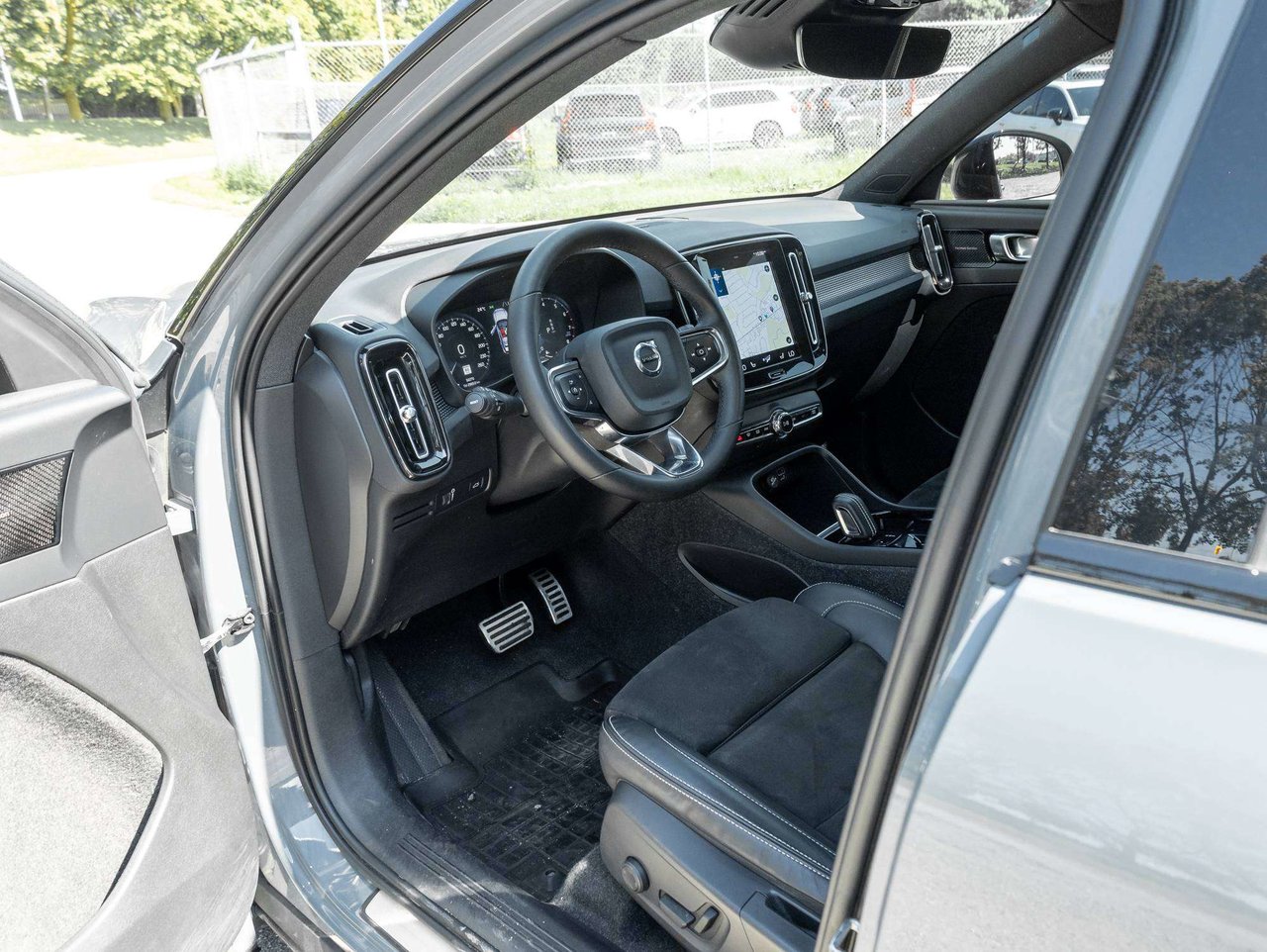 2022 Volvo XC40 R-Design-6