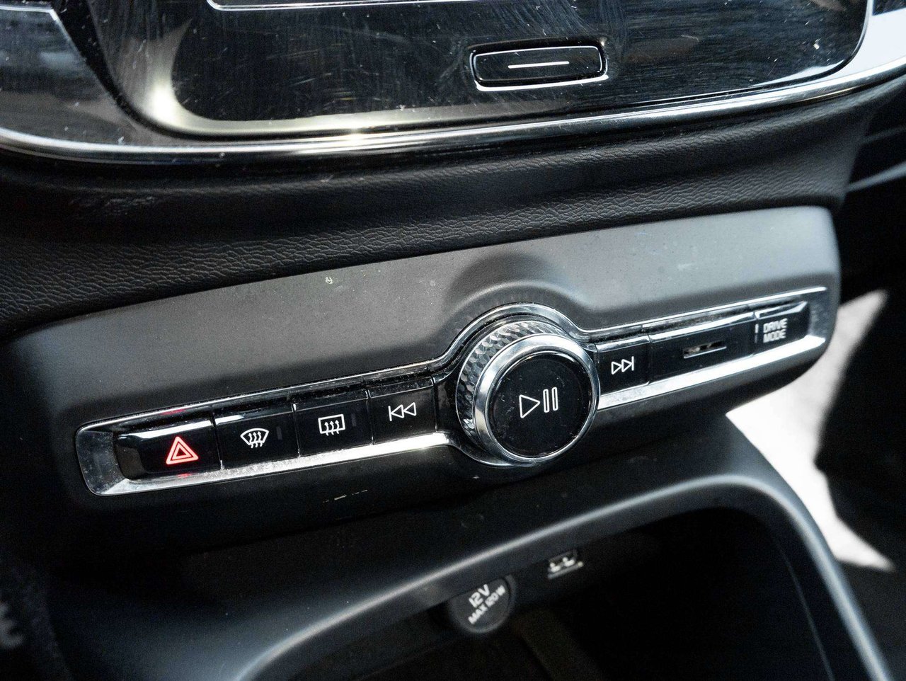 Volvo XC40 R-Design  H KARDON  POLESTAR  CPO RATE fr 2.99%* 2022-18