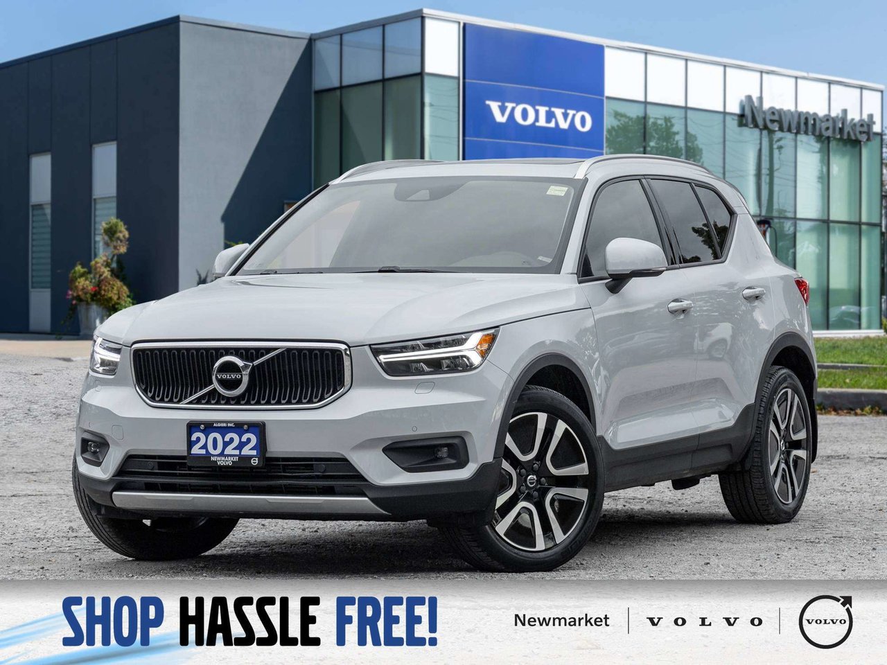 2022 Volvo XC40 MOMENTUM^Pano Roof^Navi^Premium Pack^fr 2.99%*-0
