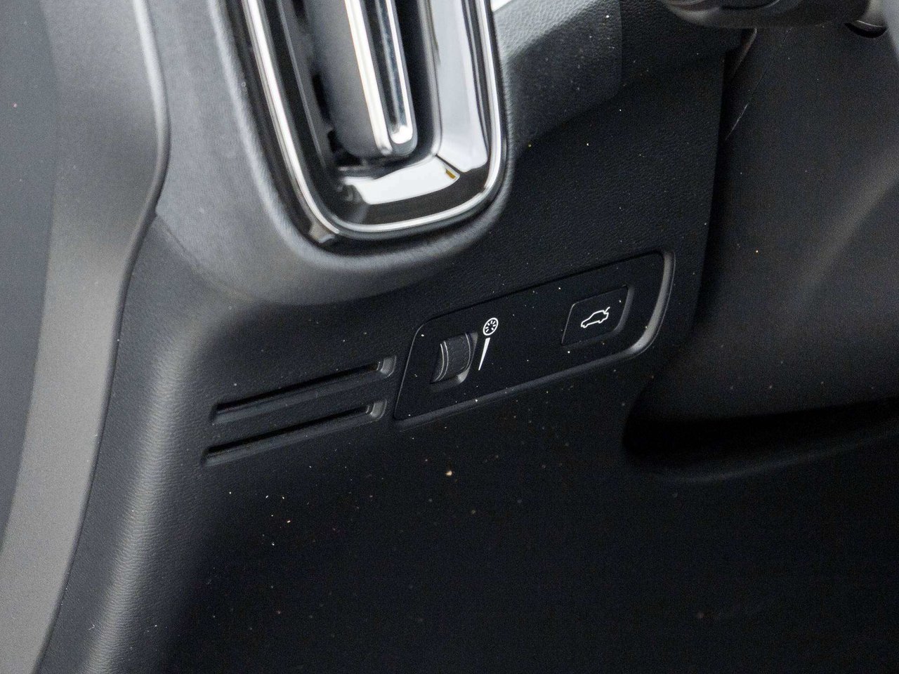 2022 Volvo XC40 MOMENTUM^Pano Roof^Navi^Premium Pack^fr 2.99%*-14