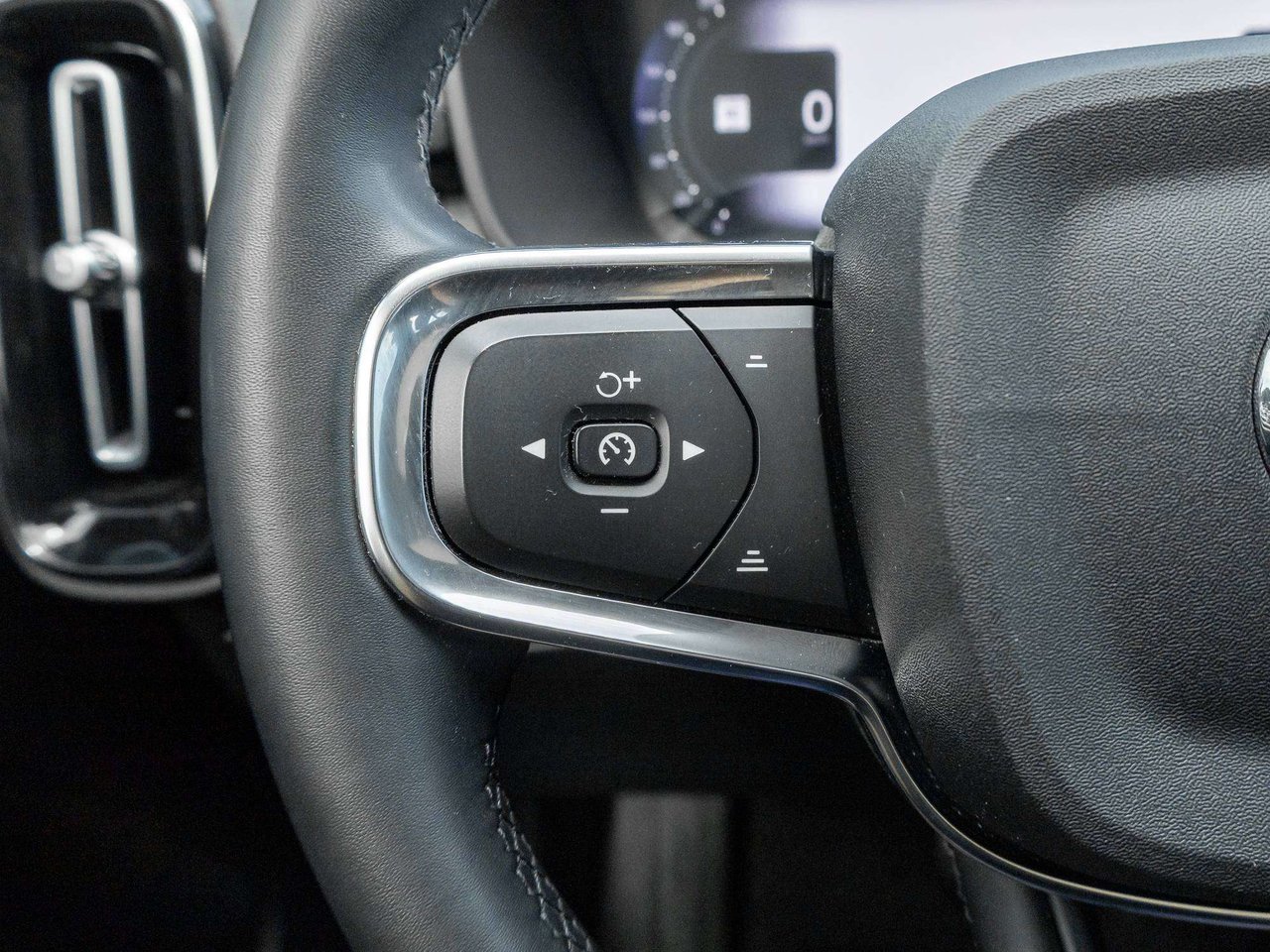 2023 Volvo XC40 PLUS^Trade In^Harman Kardon^Polestar^Rate fr2.99%*-10