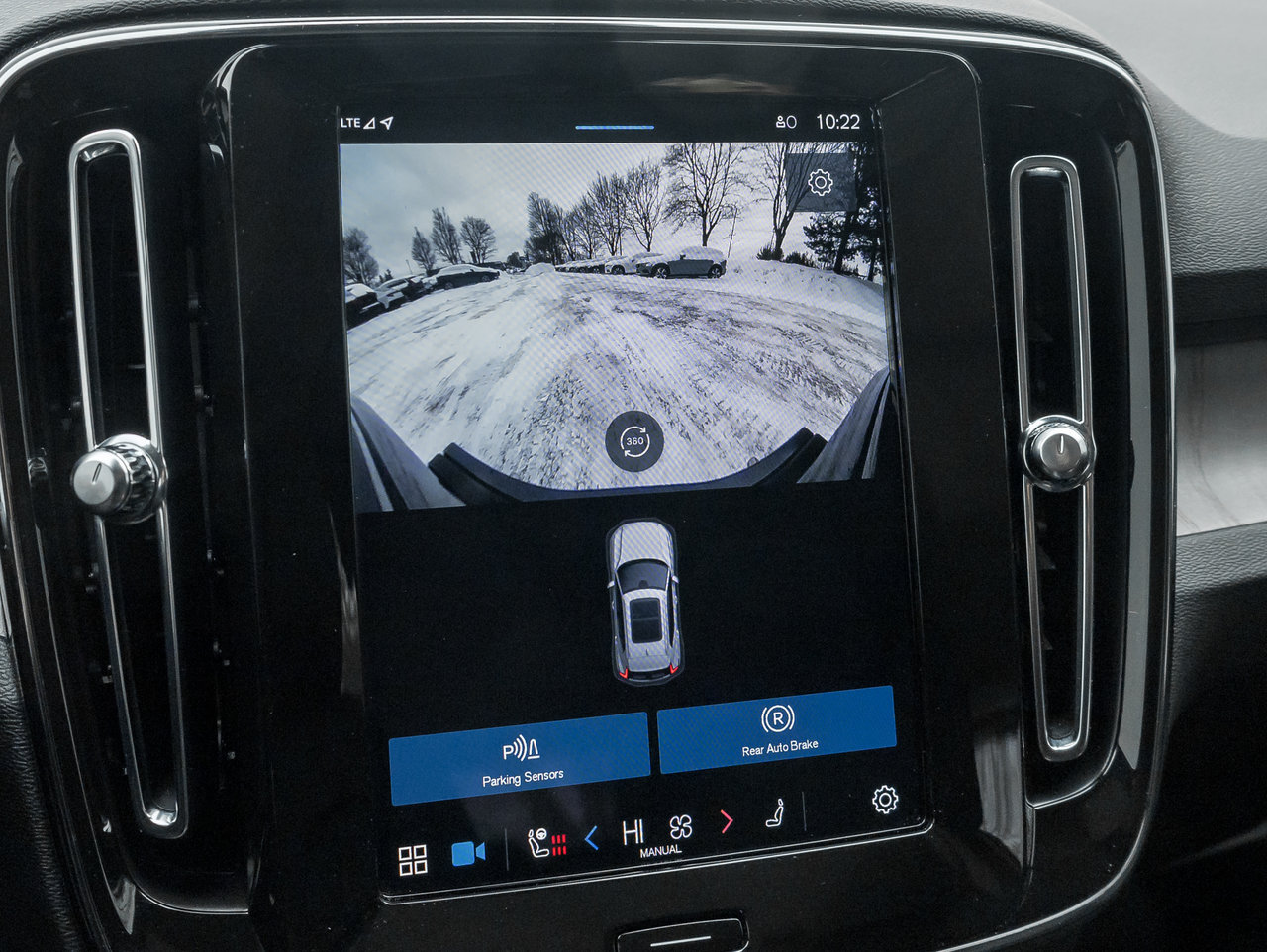 Volvo XC40 B5 AWD Ultimate Dark Theme TRADE IN NEW TIRES CPO 2024-12