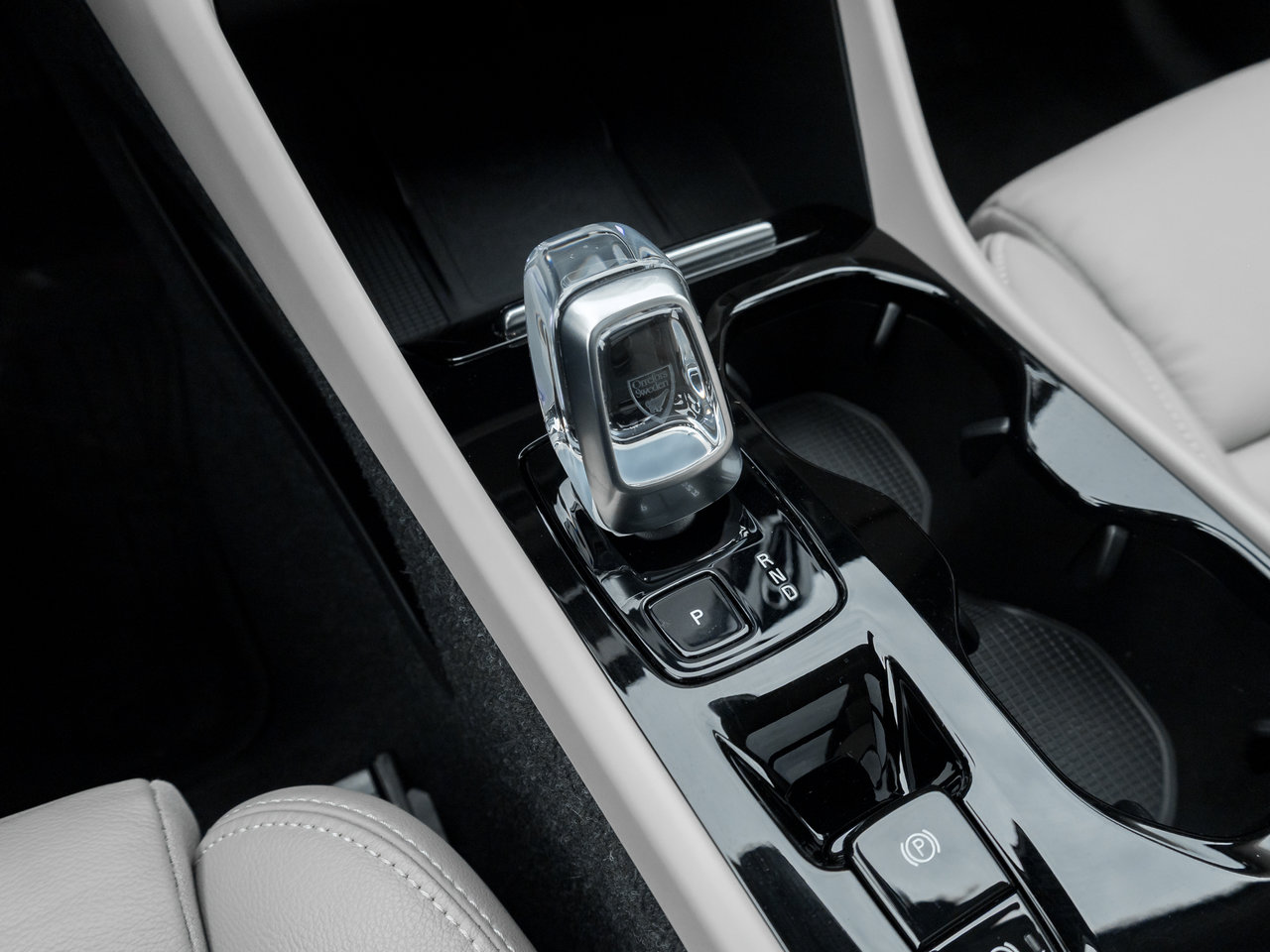 Volvo XC40 B5 AWD PLUS  LOW MILEAGE  3.49%*CPO RATE UP TO 84M 2024-16