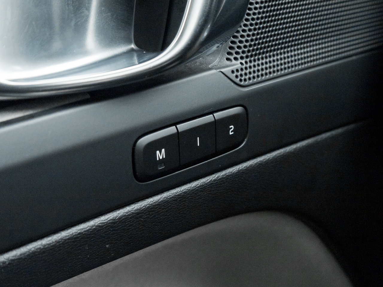 Volvo XC40 B5 AWD PLUS  LOW MILEAGE  3.49%*CPO RATE UP TO 84M 2024-15