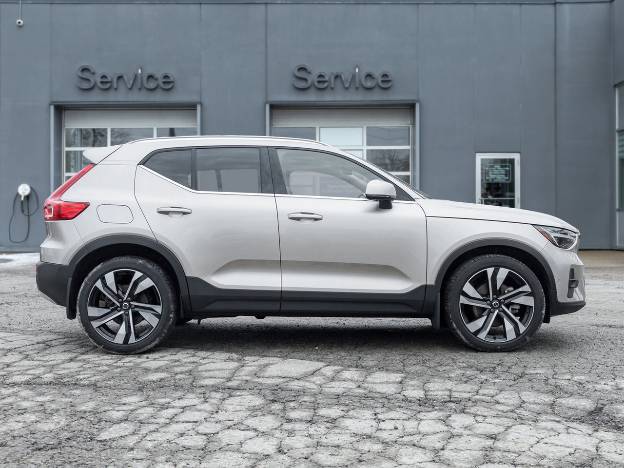 Volvo XC40 B5 AWD PLUS  LOW MILEAGE  3.49%*CPO RATE UP TO 84M 2024-4
