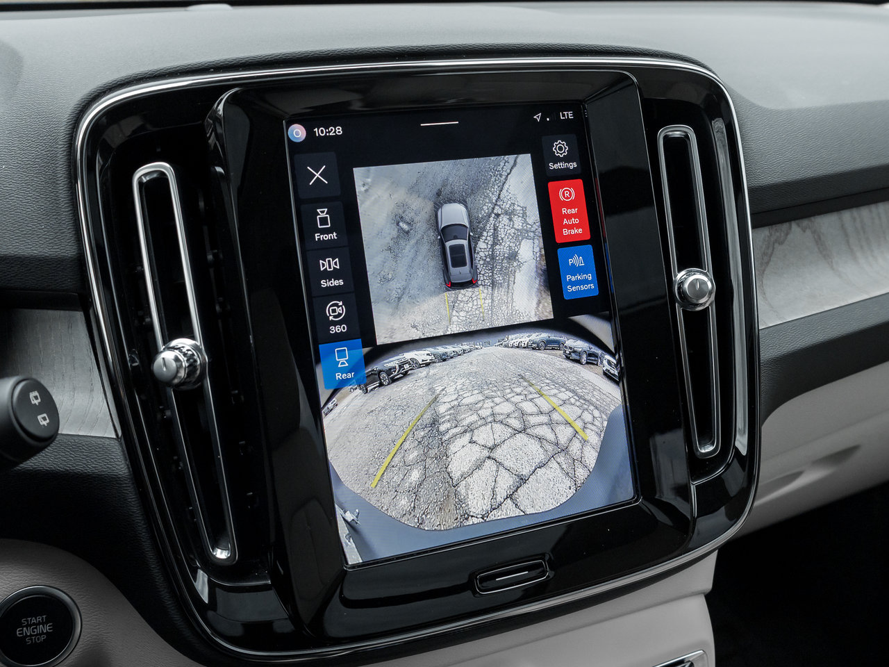 Volvo XC40 B5 AWD PLUS  LOW MILEAGE  3.49%*CPO RATE UP TO 84M 2024-12