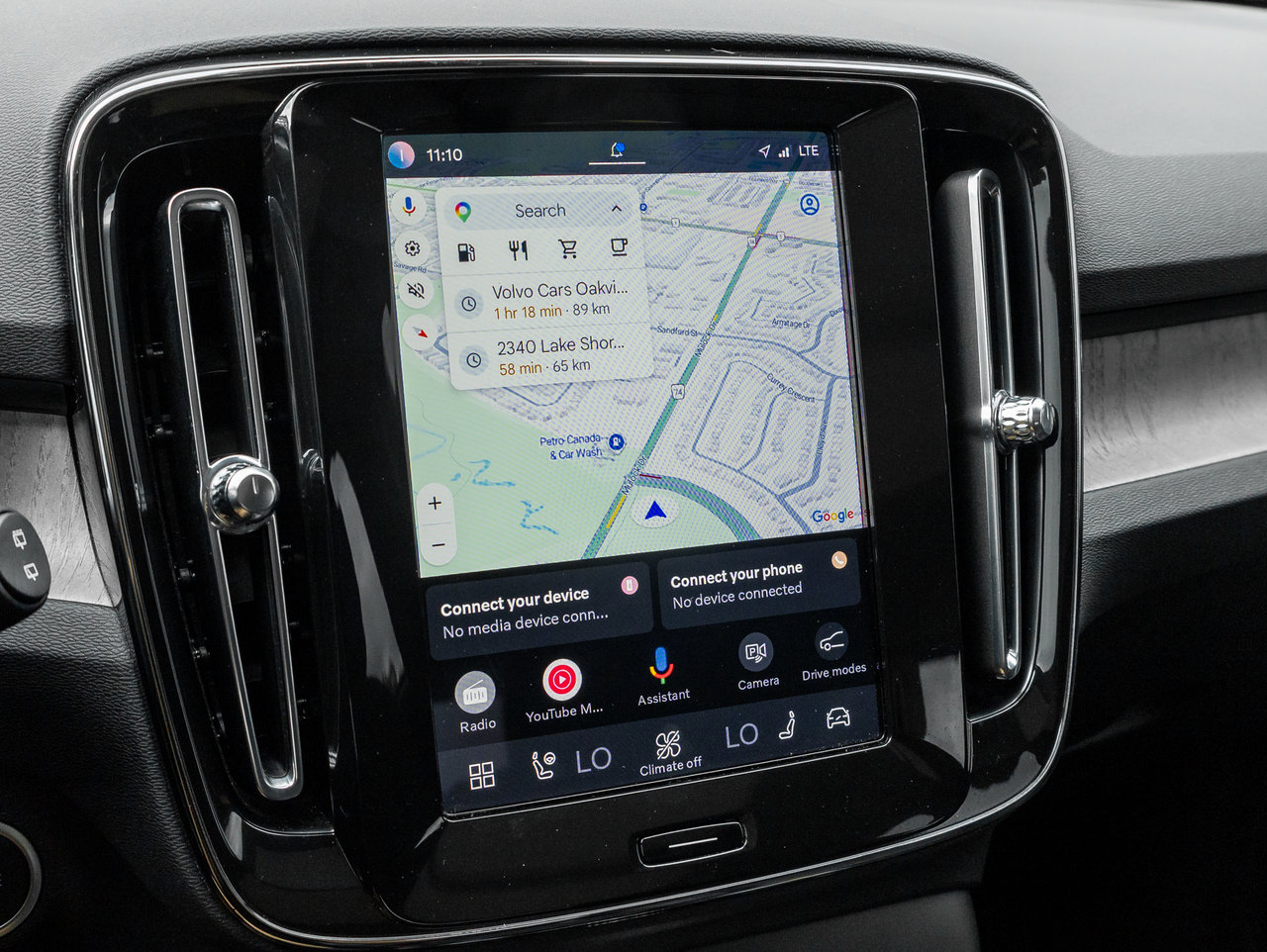 Volvo XC40 B5 AWD PLUS  FJORD BLUE  OFF LEASE  2.99%* 2024-11