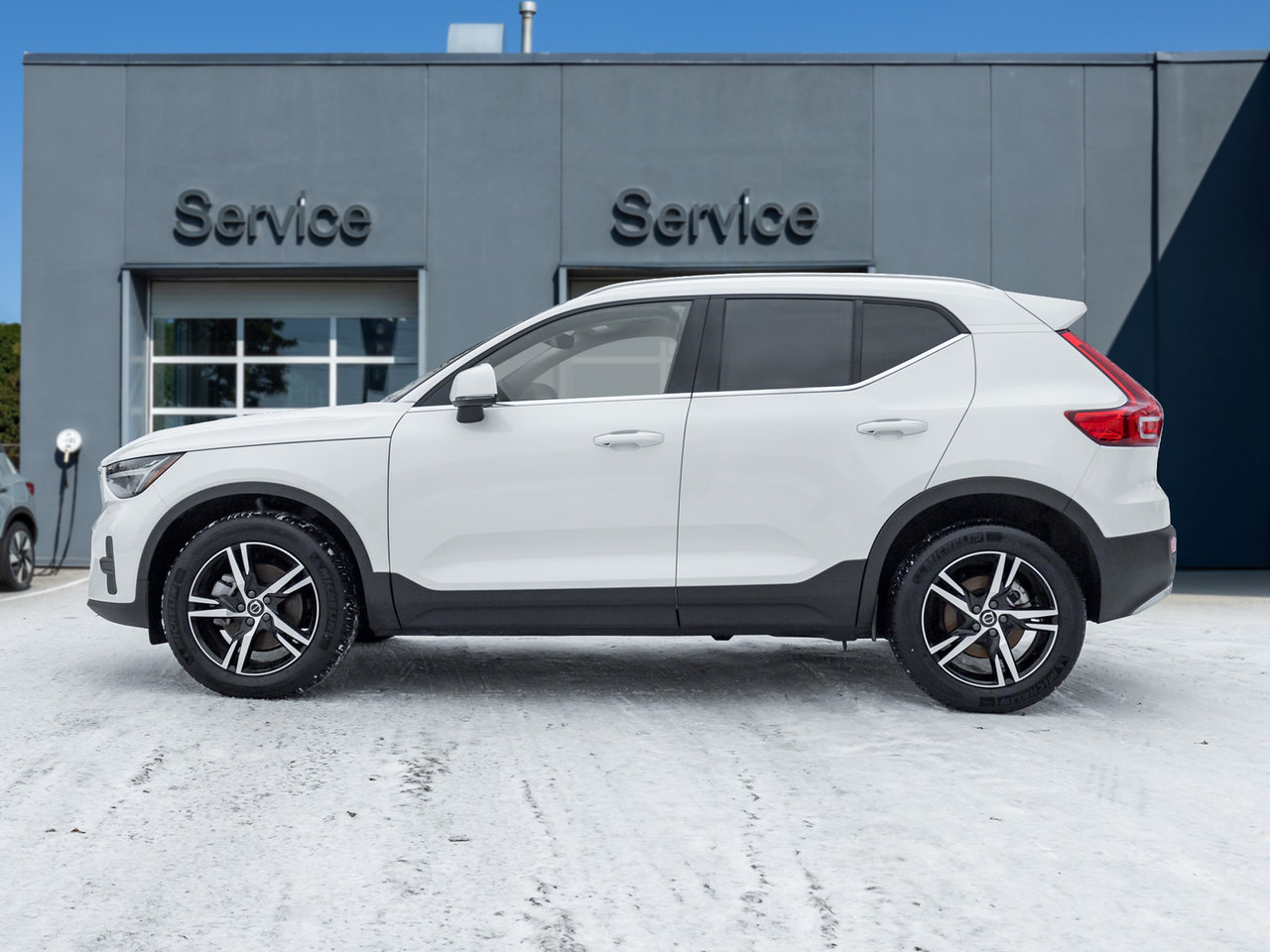 2025 Volvo XC40 B5 AWD Bright Theme  CPO FINANCE RATE fr 3.49%*-2
