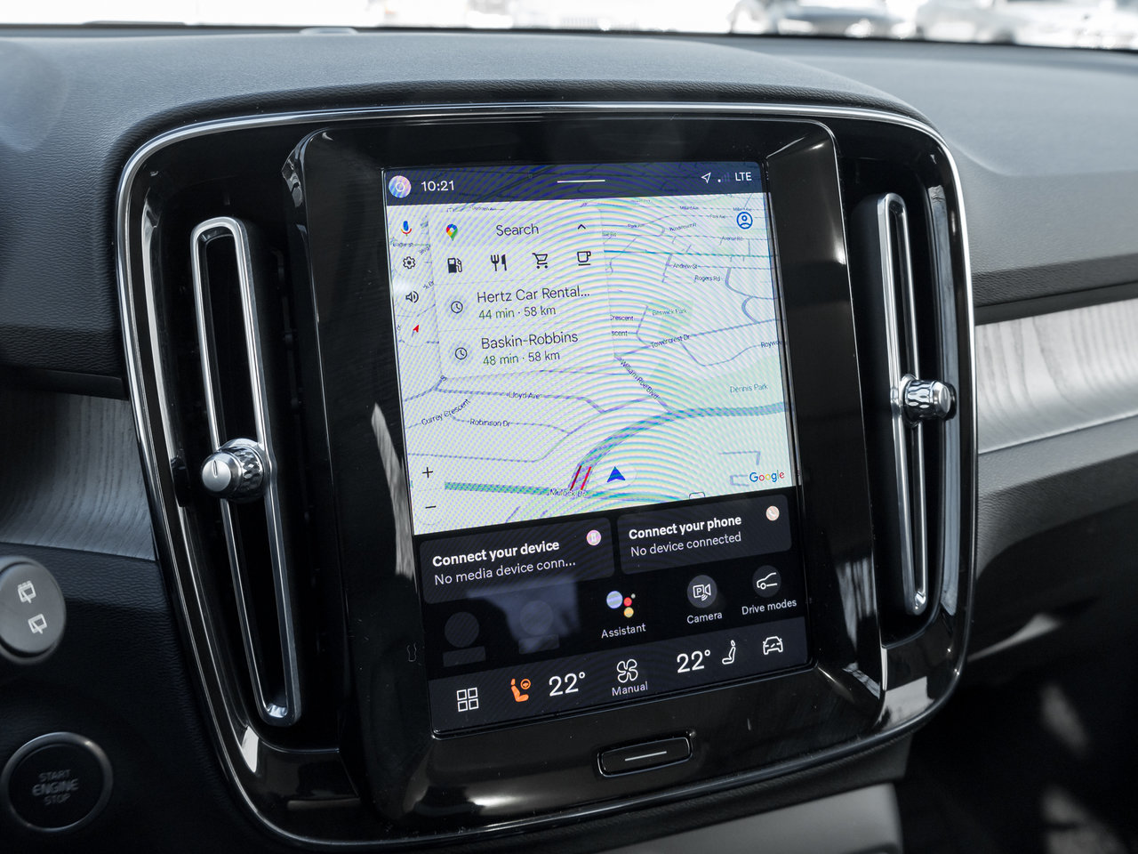 Volvo XC40 B5 AWD Plus Dark Theme CLOUD BLUE VOLVO CPO 2025-11