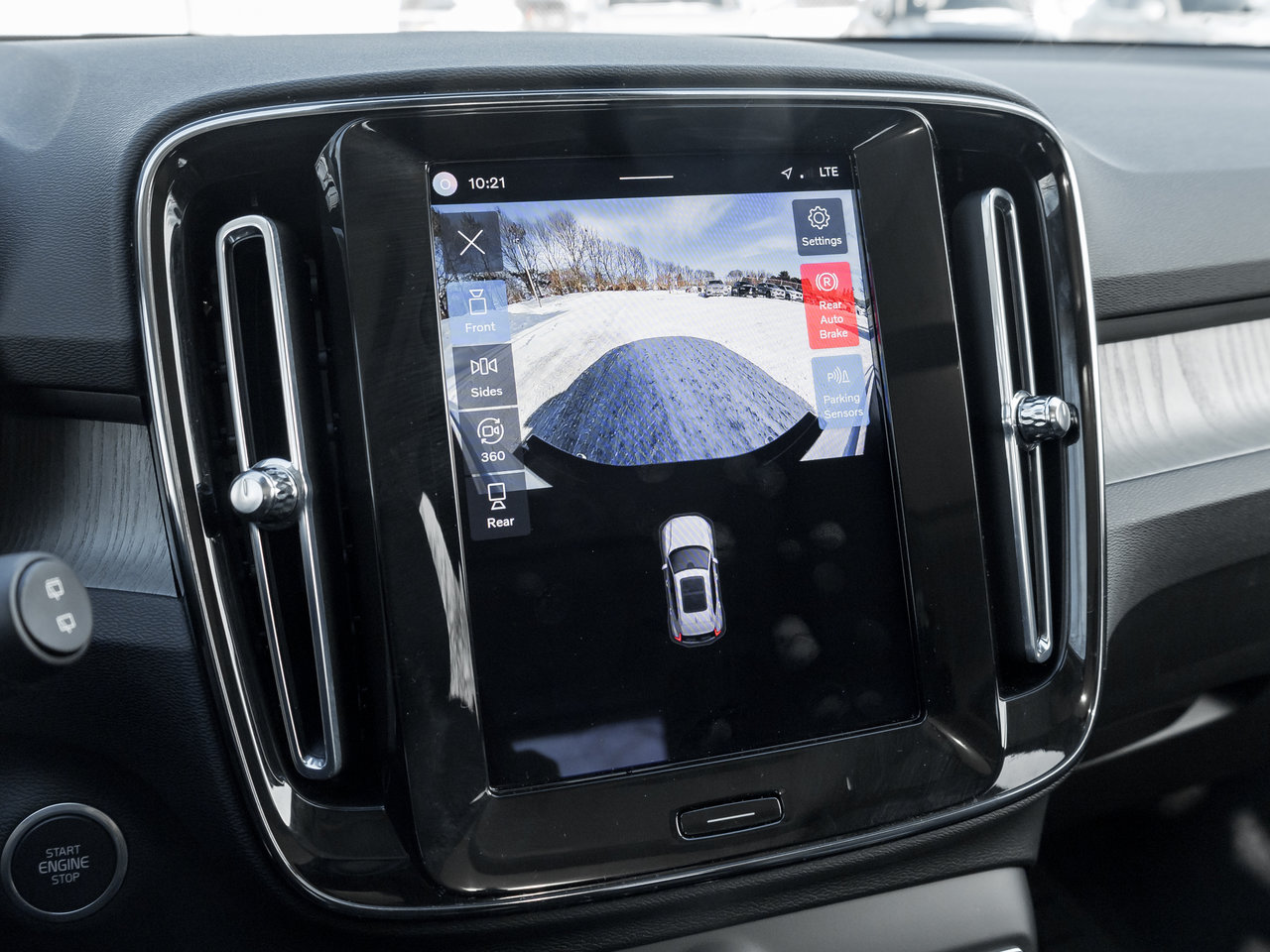 Volvo XC40 B5 AWD Plus Dark Theme CLOUD BLUE VOLVO CPO 2025-13