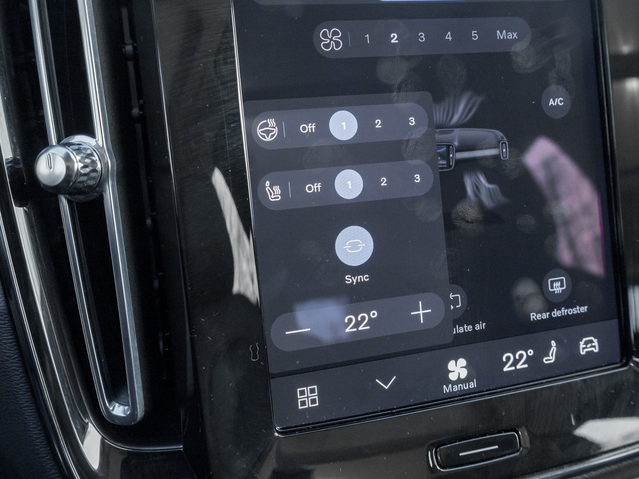 Volvo XC40 B5 AWD Plus Dark Theme CLOUD BLUE VOLVO CPO 2025-20