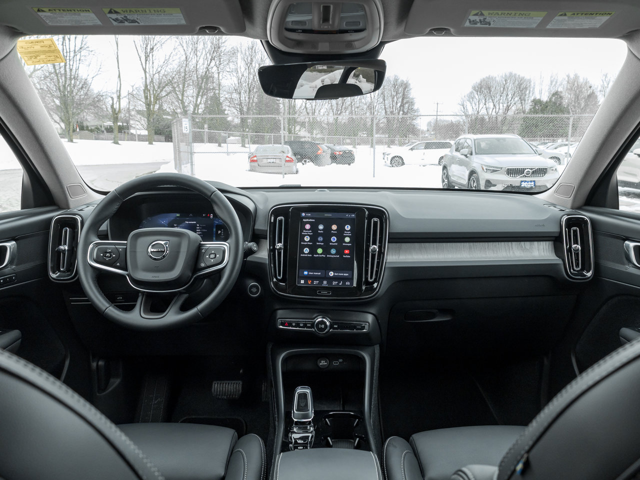 Volvo XC40 B5 AWD PLUS  CPO FINANCE RATE 3.49%(24M)-4%*(84M) 2025-25