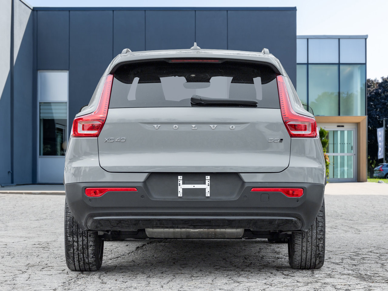 Volvo XC40 B5 AWD PLUS  CPO FINANCE RATE 3.49%(24M)-4%*(84M) 2025-5