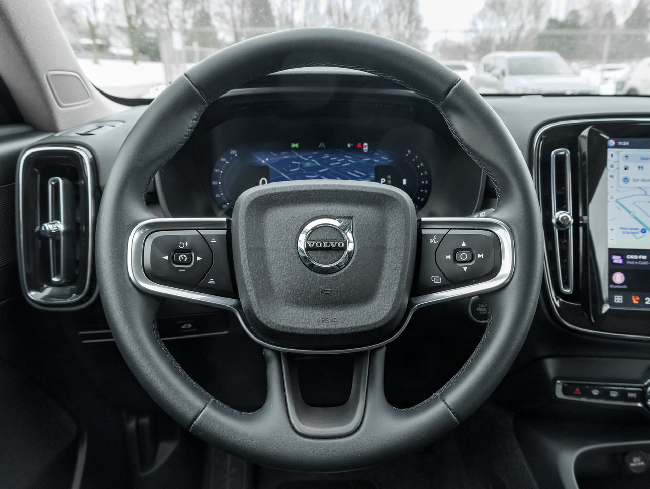 Volvo XC40 B5 AWD PLUS  CPO FINANCE RATE 3.49%(24M)-4%*(84M) 2025-7