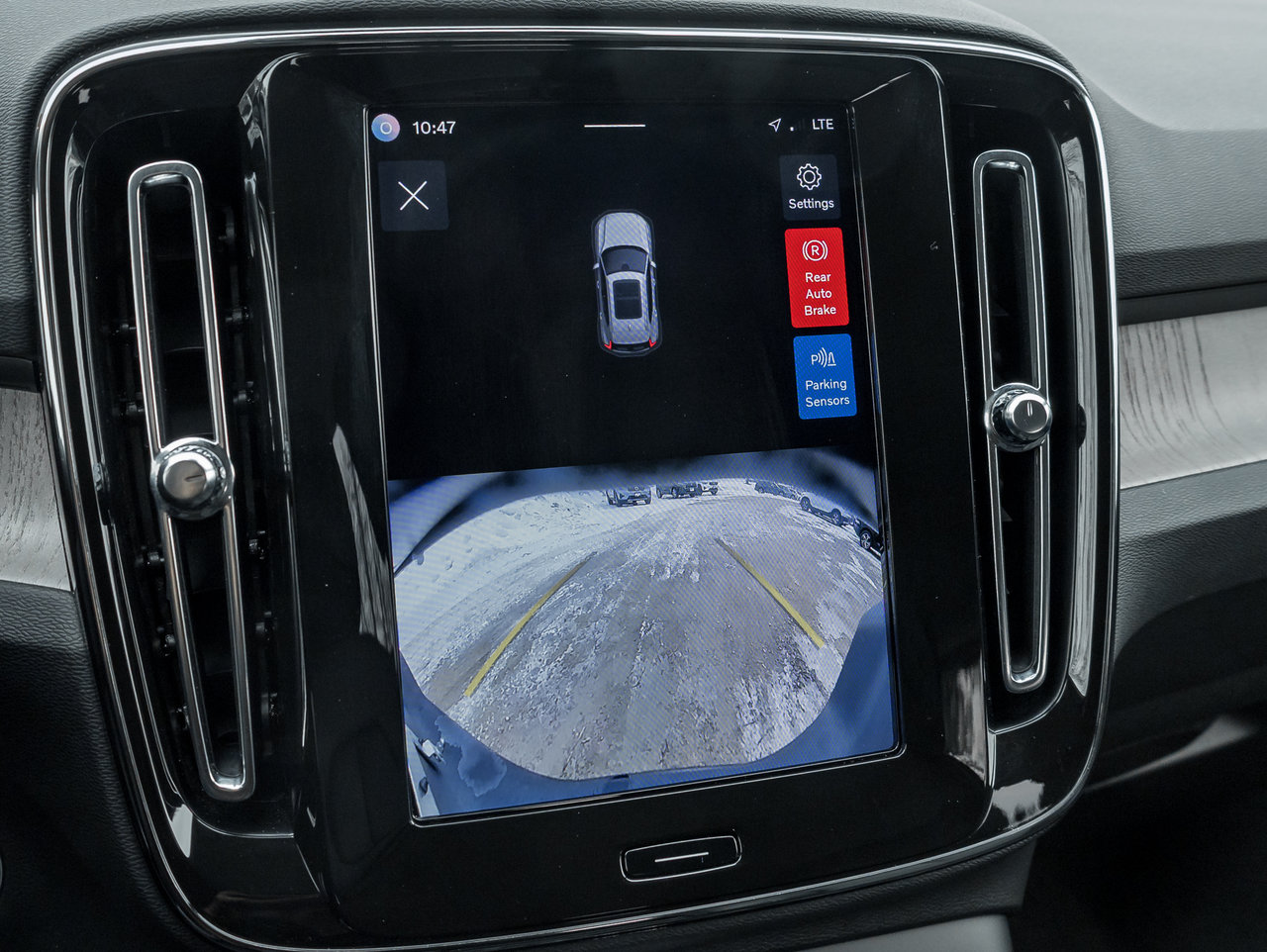 2025 Volvo XC40 B5 AWD Core  CPO FINANCE RATE FROM 3.49%*-11