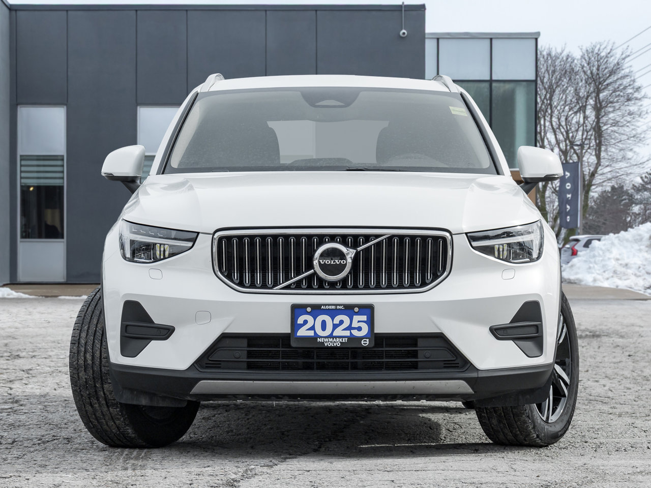 2025 Volvo XC40 B5 AWD Core  CPO FINANCE RATE FROM 3.49%*-1