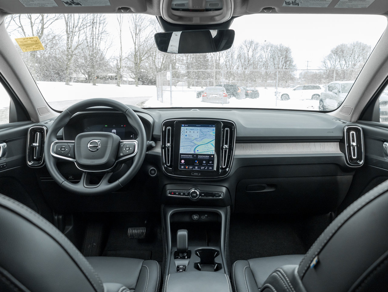 2025 Volvo XC40 B5 AWD Core  CPO FINANCE RATE FROM 3.49%*-21