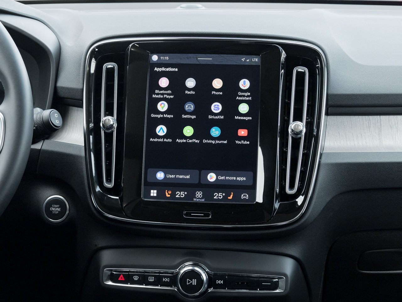 2025 Volvo XC40 B5 AWD PLUS Dark Theme CPO FIN RATE 4%* (84M)-26