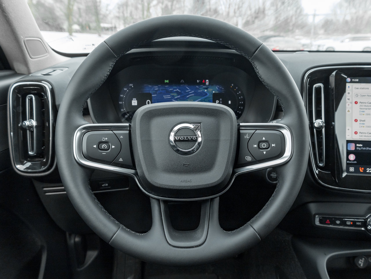 2025 Volvo XC40 B5 AWD Core Bright Theme  NONE DAILY RENTAL  CPO-7