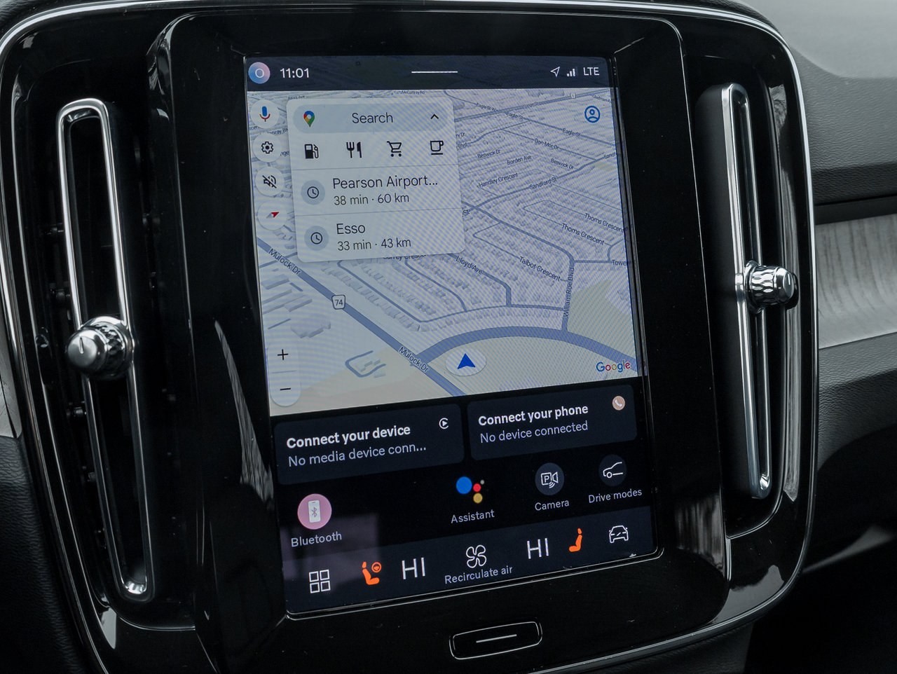 2025 Volvo XC40 B5 AWD  CPO FINANCE RATE 3.49%*(24M)-4%*(48M)-11