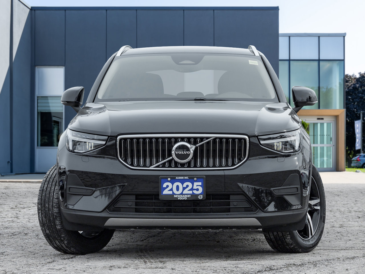 2025 Volvo XC40 B5 AWD  CPO FINANCE RATE 3.49%*(24M)-4%*(48M)-1