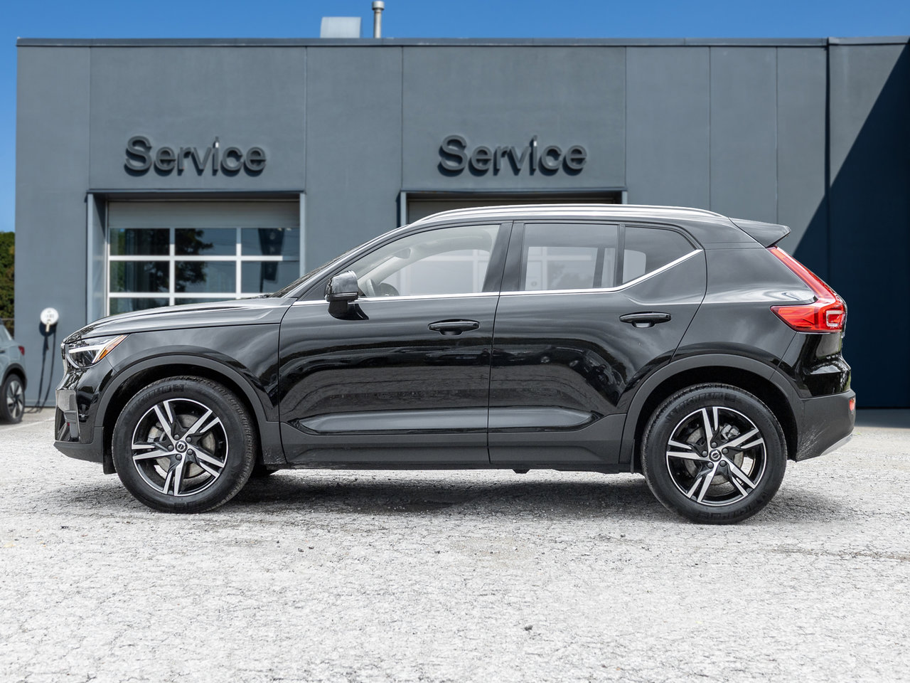 2025 Volvo XC40 B5 AWD  CPO FINANCE RATE 2.99%* (UP TO 84 MONTH)-2