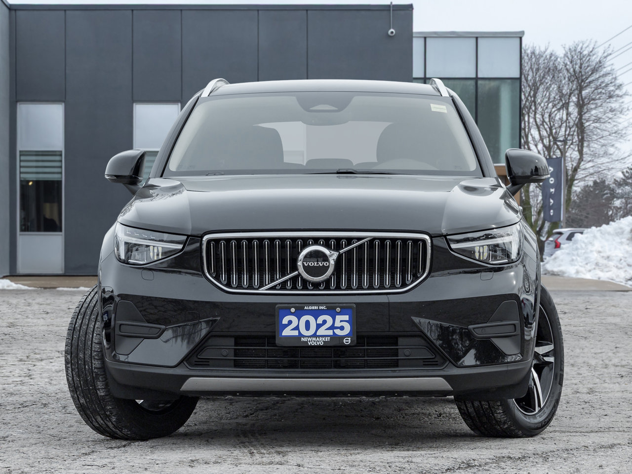 2025 Volvo XC40 B5 AWD  CPO FINANCE RATE 3.49%*(24M)-4%*(48M)-1