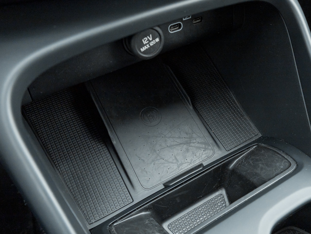 2025 Volvo XC40 B5 AWD Core Bright Theme  CPO FINANCE RATE 3.49%*-15