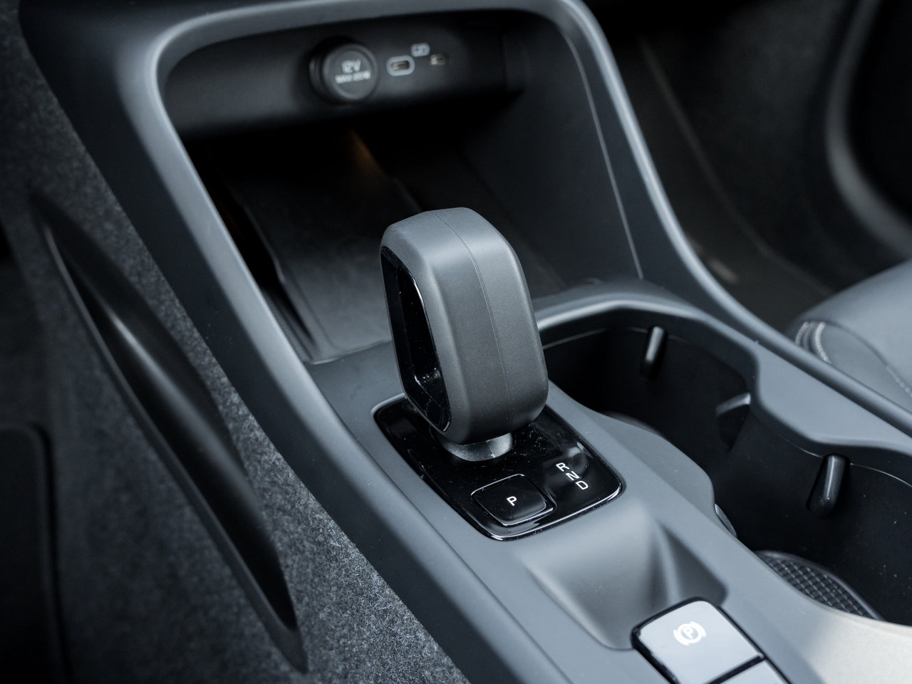 Volvo XC40 B5 AWD Core  CPO FINANCE RATE FROM 3.49%* 2025-14