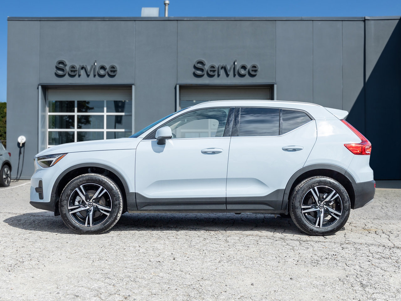2025 Volvo XC40 B5 AWD  CPO FINANACE RATE 3.49%* UP TO 84 MONTH-2
