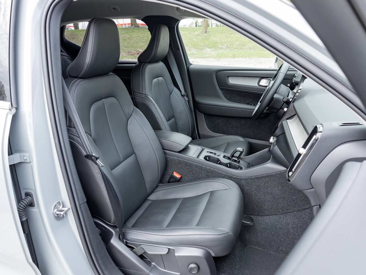Volvo XC40 B5 AWD Core GREAT VALUE  FIN RATE 3.49%* UP TO 84M 2025-21