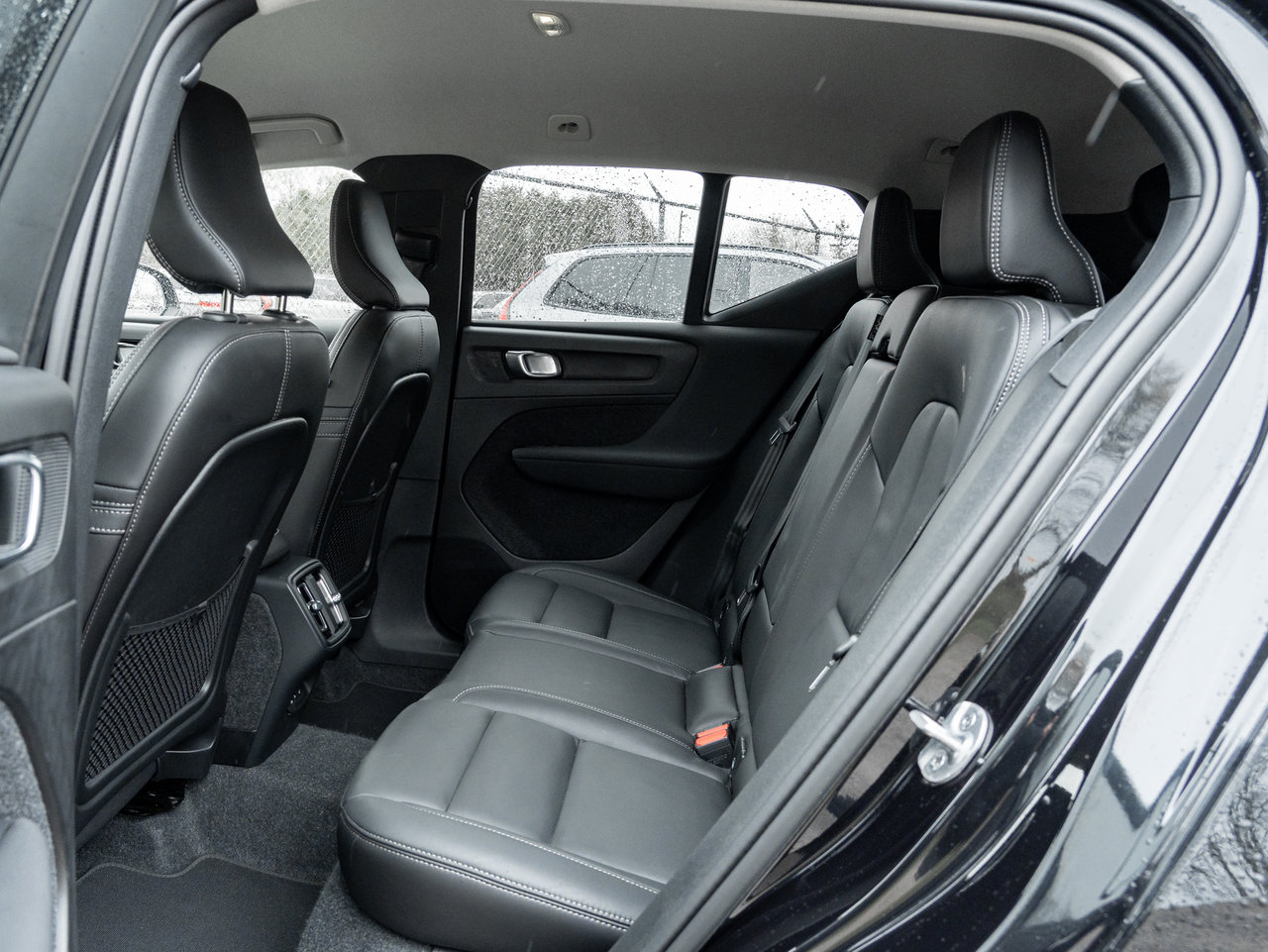 Volvo XC40 B5 AWD Core  CPOM RATE 3.49%* UP TO 84 MONTH 2025-20