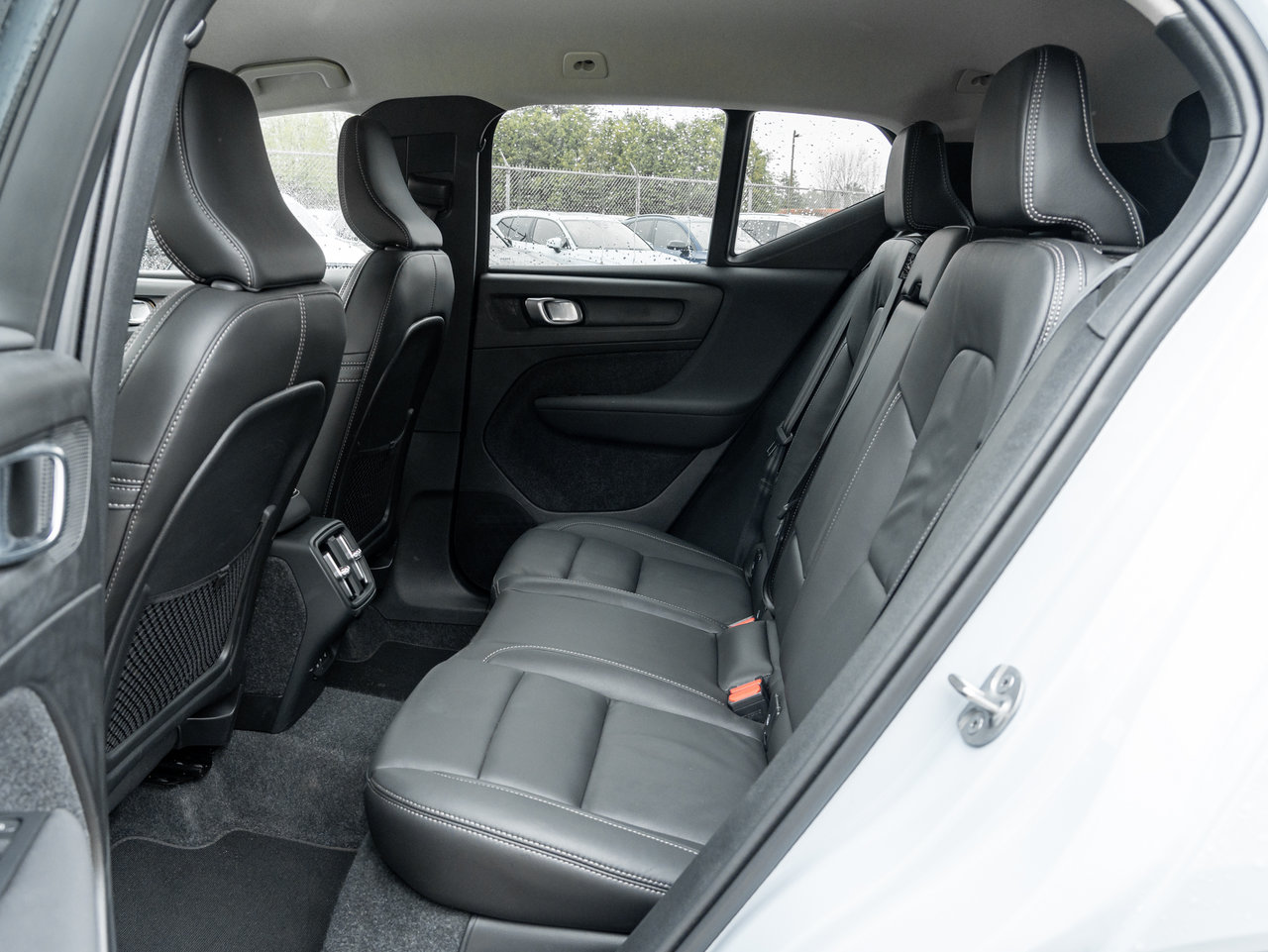 Volvo XC40 B5 AWD Core  CPO FIN RATE 3.49%*(84 MONTH) 2025-20