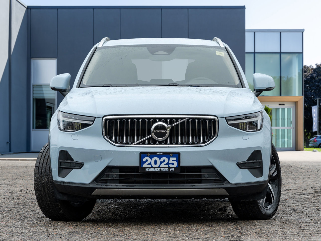 Volvo XC40 B5 AWD Core  CPO FIN RATE 3.49%*(84 MONTH) 2025-1